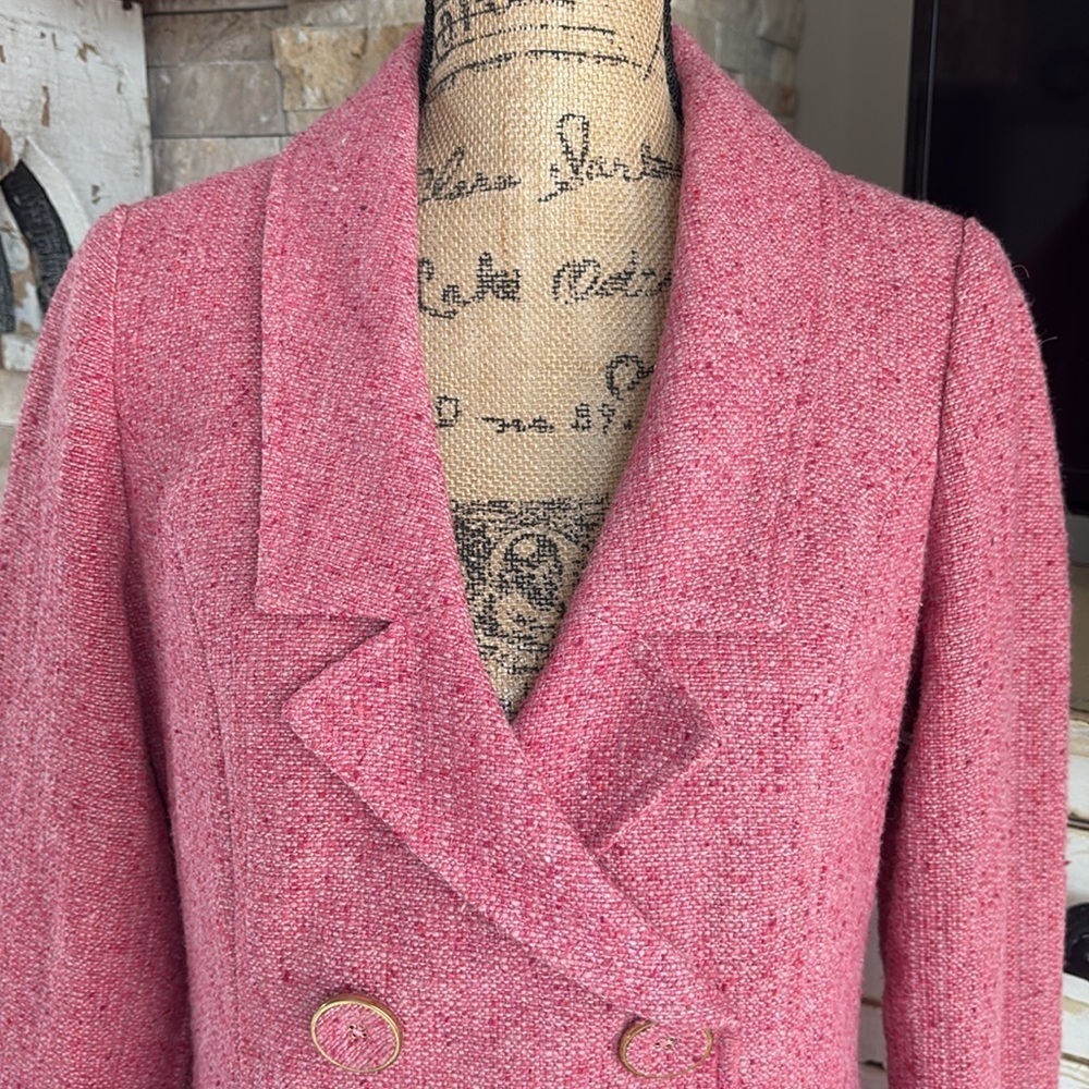 Cabi Madison Avenue pink tweed double breasted coat fringe hem gold hardware - Picture 3 of 16
